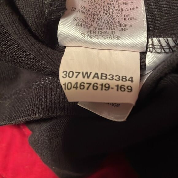 1X Jones New York Signature Woman black long sleeve with gold buttons collar top - Picture 8 of 8